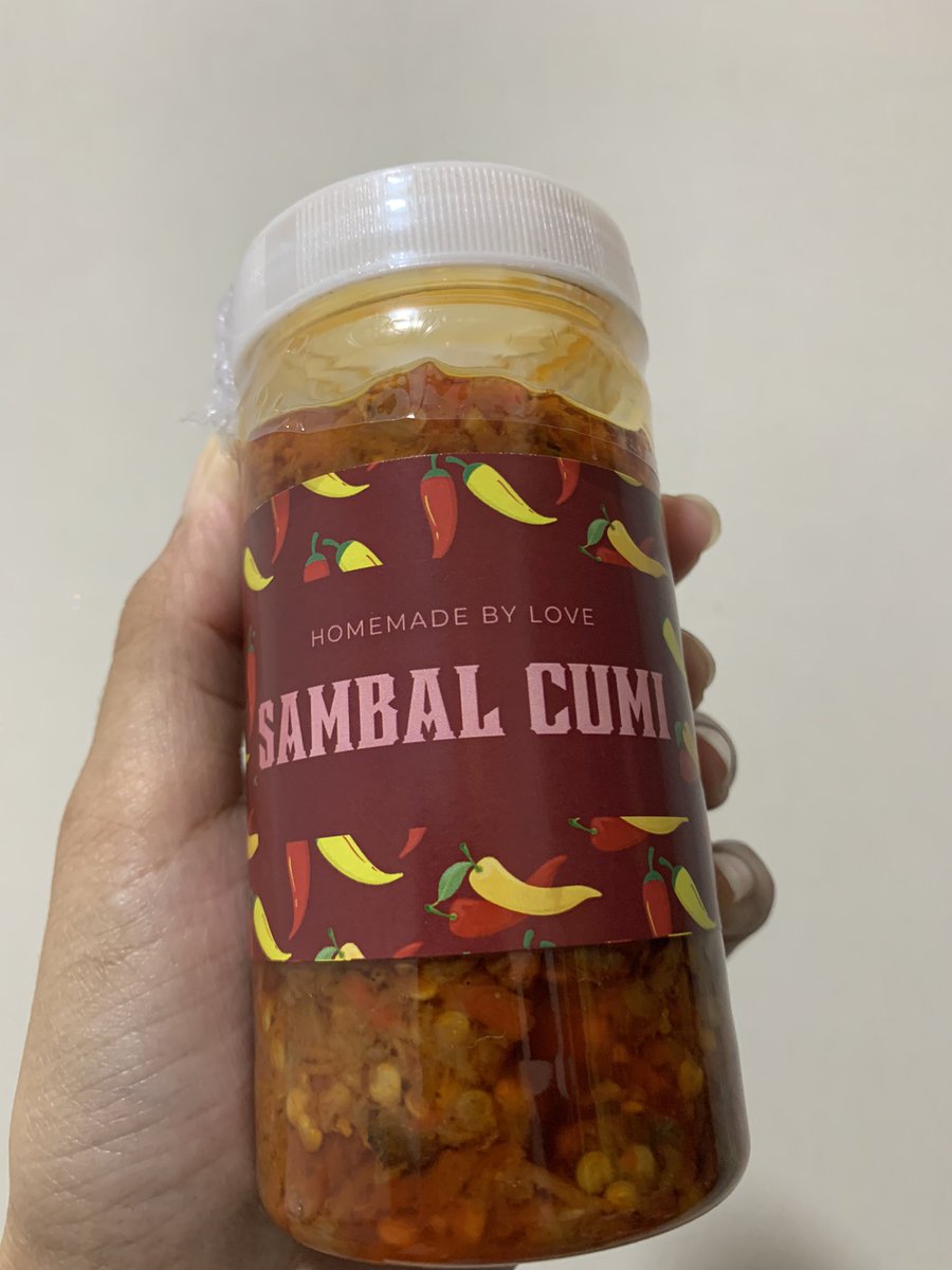 yunitxa's tweet image. Hello gais, aku open PO untuk sambal Baby Cumi &amp;amp; Sambal Bawang 200gram 30k ajah 😋
Ready setiap hari sabtu yaa, kalau mau kirim ekspedisi juga bisa loh 😉
Full cabai rawit jadi dijamin pedesnya 🥵😂

#sambalcumi #stokkulkas #pedas #sambalbawang
