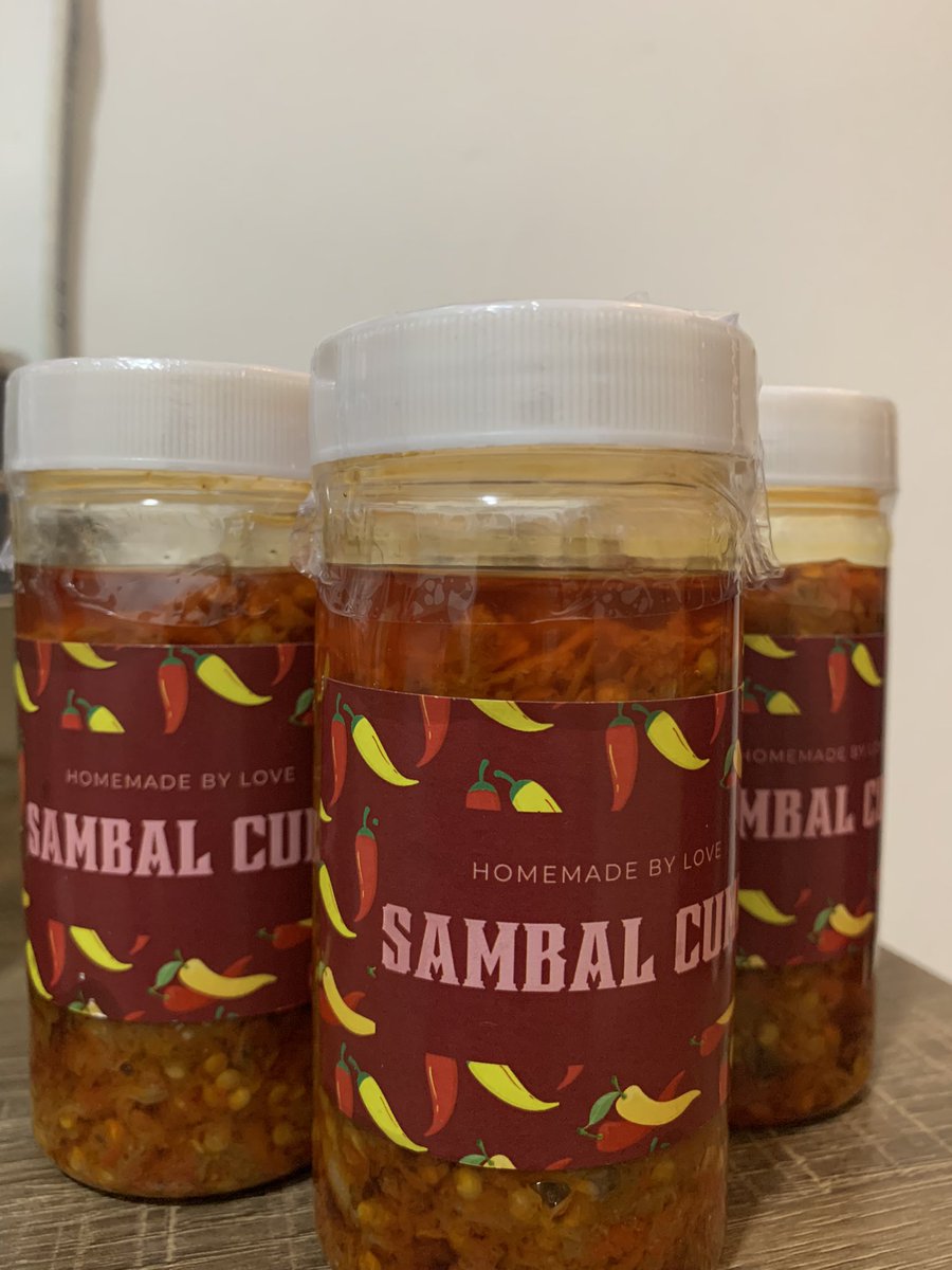 yunitxa's tweet image. Hello gais, aku open PO untuk sambal Baby Cumi &amp;amp; Sambal Bawang 200gram 30k ajah 😋
Ready setiap hari sabtu yaa, kalau mau kirim ekspedisi juga bisa loh 😉
Full cabai rawit jadi dijamin pedesnya 🥵😂

#sambalcumi #stokkulkas #pedas #sambalbawang