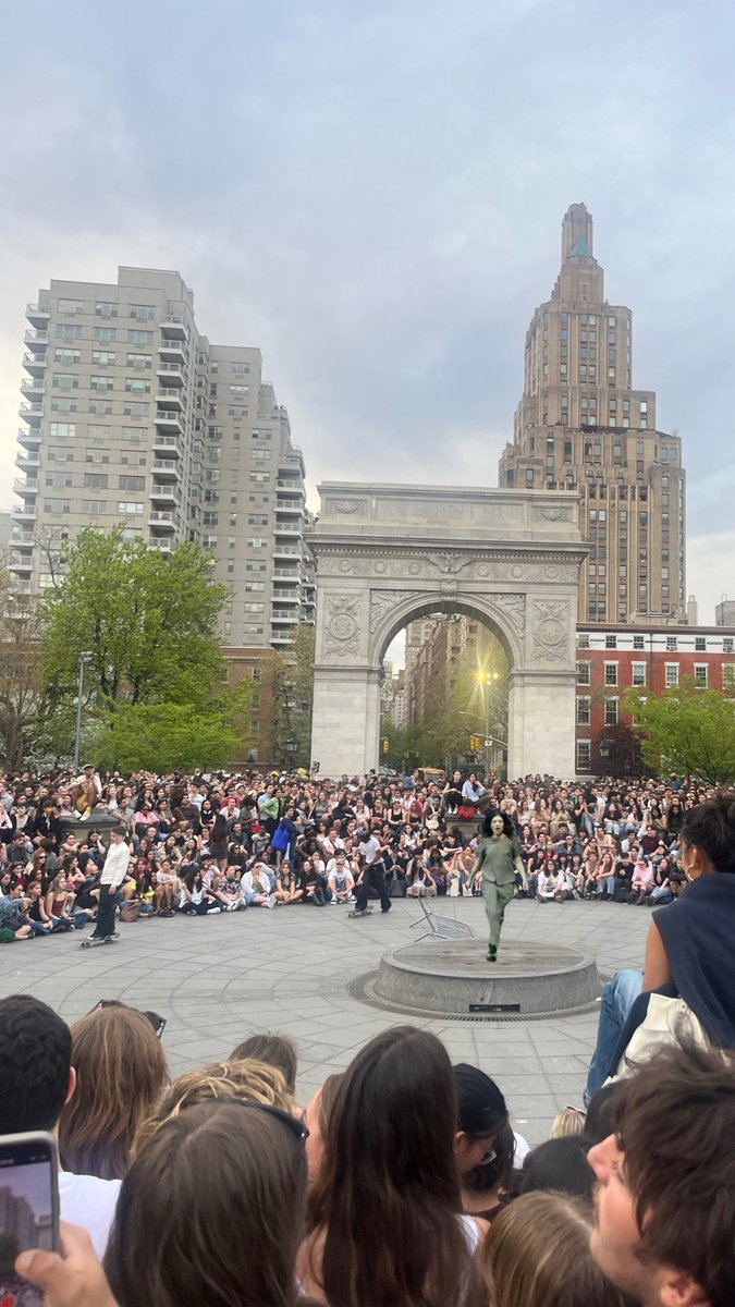 srda's tweet image. if you missed this you missed out on history @lorde @LordeUpdates