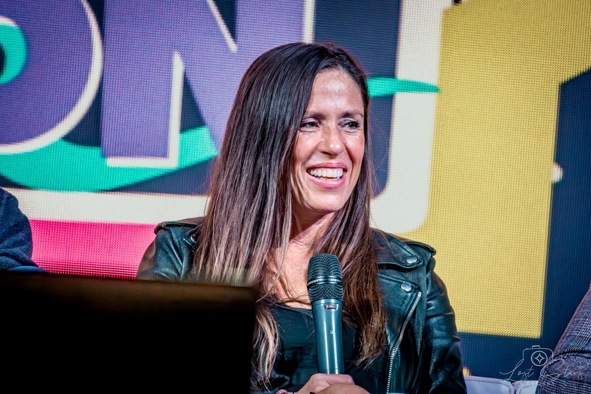 LostStarsDesign's tweet image. Soliel Moon Frye at 90s Con. #90sCon #PunkyBrewster #SabrinatheTeenageWitch  @thats4ent #SolielMoonFrye