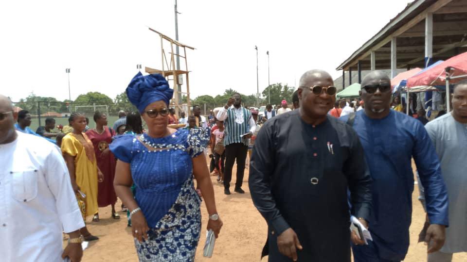 JFKSalone's tweet image. Today is our 19th Wedding Anniversary. We give thanks to the Lord for his grace. We trod through trying times and challenges, but we stuck together. It has never been how well we danced under the rain, but how well we weathered the storm.🙏🙏🙏