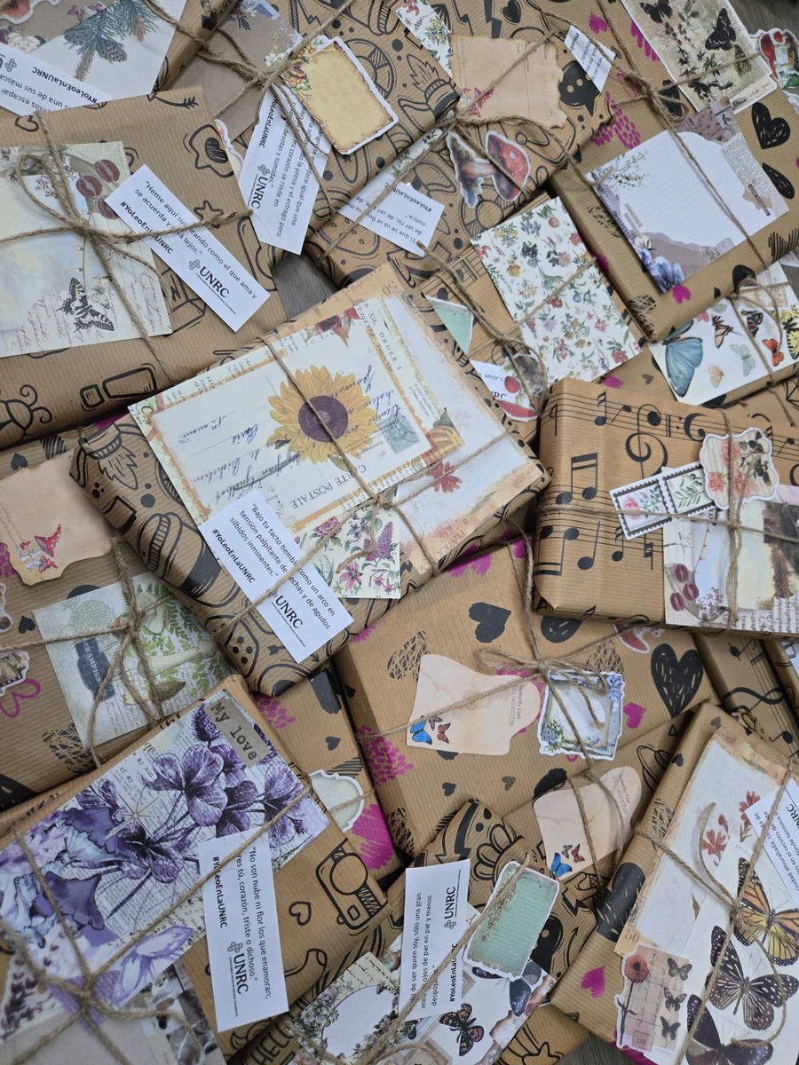 📚🎉 ¡#Mañana busca libros escondidos en el #DíaInternacionalDelLibro en la UNRC,! 🎉📚

🔍 Sigue las pistas y descubre más de 100 libros escondidos en 🌳 árboles, 🪑 bancas y 🪜 escaleras.

🎁 ¡Cada libro es un regalo! Algunos tienen retos sorpresa…🧵