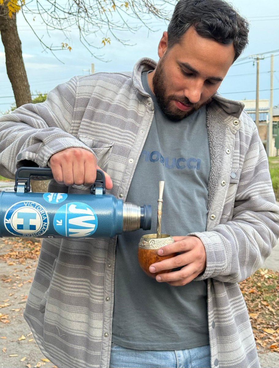 Los todo terreno <a href="/VNacional71/">Victoria Nacional</a> <a href="/JovenesVN/">Jovenes Victoria Nacional</a> por la mañana acompañaron <a href="/BryanAraujoOk/">Bryan Araujo Blanco</a> en una recorrida y en la tarde noche doblan listas en el club <a href="/adribalcarcel/">Adriana Balcarcel</a> <a href="/FrancoCanti/">Franco Canti</a> <a href="/Matisandoval21/">Matias</a> Ivo, <a href="/ClaritaAnderson/">Clara</a> <a href="/LauraRo25011026/">Laura Rodriguez</a> Maxi y la infaltable Cristina, chapeau!