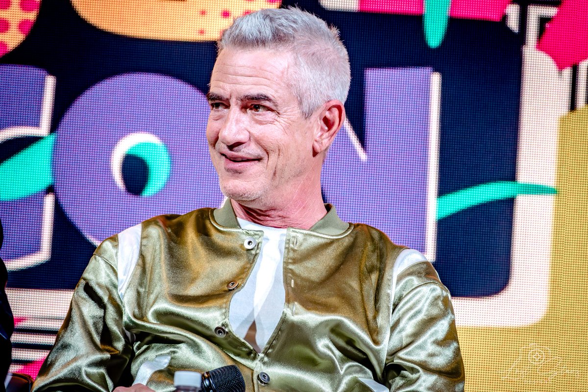 LostStarsDesign's tweet image. Dermot Mulroney at 90s Con. #90sCon #Scream #MyBestFriendsWedding #ChicagoFire @thats4ent #DermotMulroney