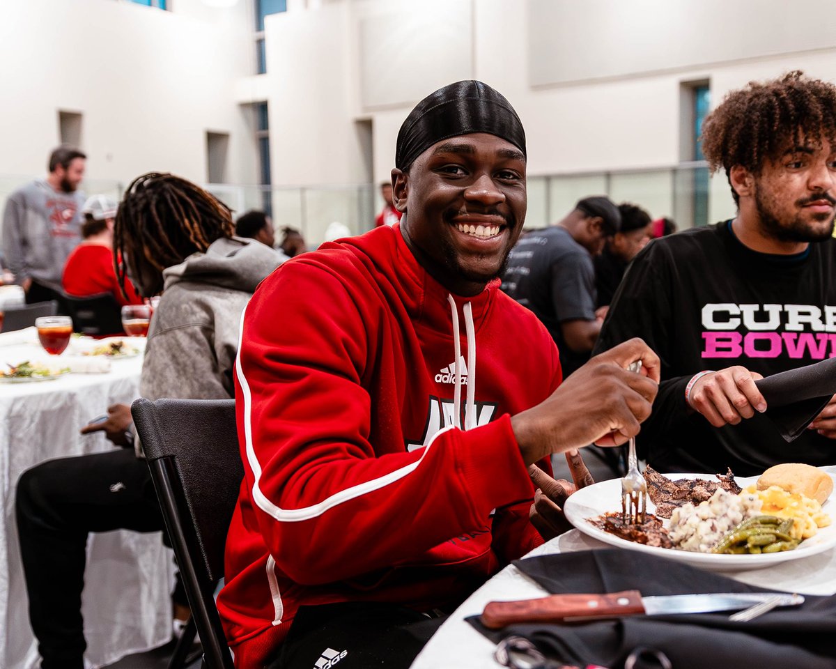 JaxStateFB's tweet photo. Winner Winner Steak Dinner 🍽️‼️

#EmbraceTheGrind | #AKC https://t.co/VwQmcxTN1a