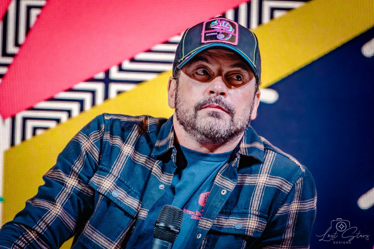 LostStarsDesign's tweet image. Skeet Ulrich at 90s Con. #90sCon #Scream #TheCraft #Riverdale  @thats4ent #SkeetUlrich