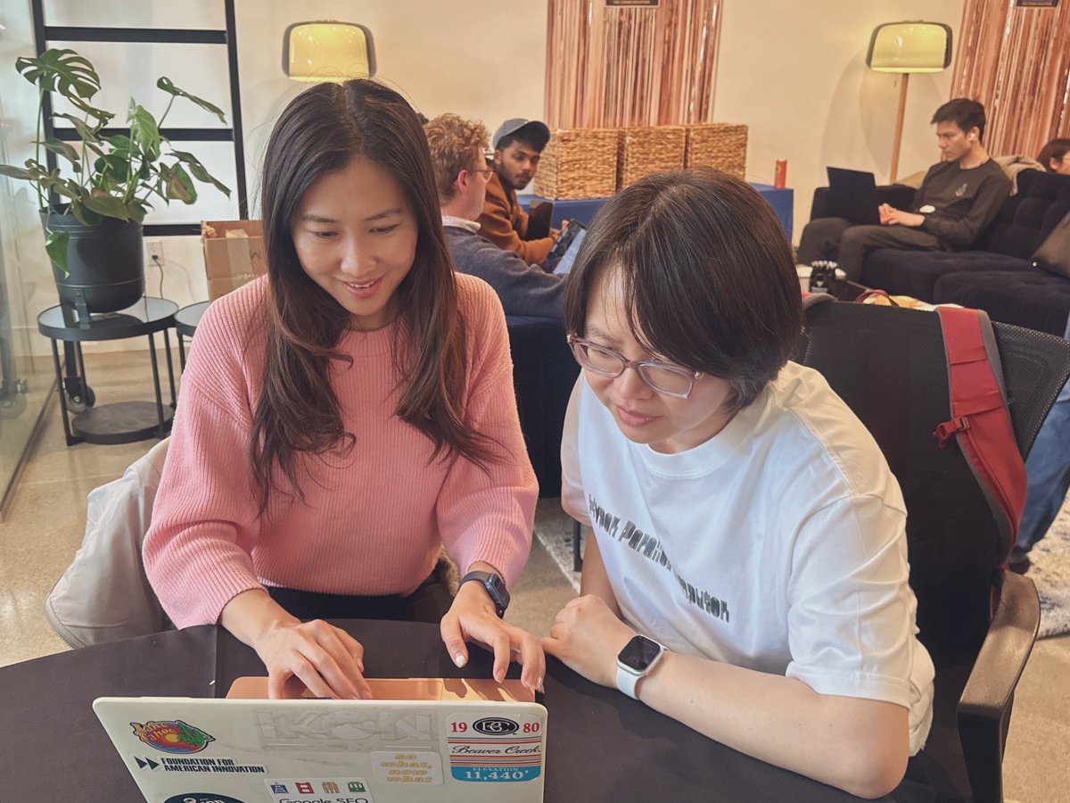 0X_CryptoValley's tweet image. when Friday is not a recording day, we vibe. Our hosts @OliviaMeng @chouchao joined vibe coding hackathon hosted by @CodebuffAI @onlookdev @StackAuth @transposevc