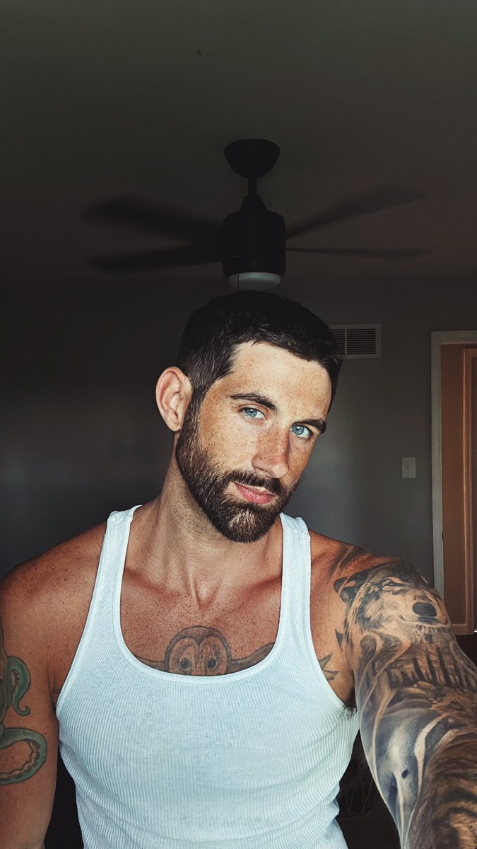 Joe (@sinfulmelody13) on Twitter photo 