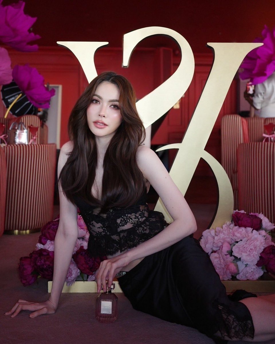 สวัสดีตอนเช้า... คนสวยขาสาวซีเคร็ต Bombshell 🌸💖 

CHARLOTTE X VS BOMBSHELL 
#VictoriasSecretXCharlotte