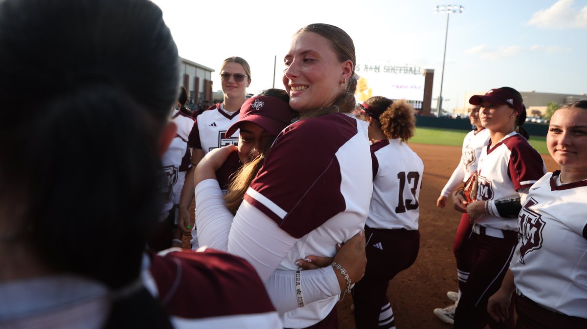 ✨A golden celebration✨

#GigEm | <a href="/theAUSLofficial/">AUSL</a>