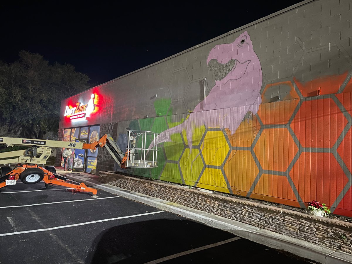 CoryTheCreative's tweet photo. Todays mural progress update on front building @ #Leesburg #Florida #Artwork @ #Blastzone #Driftzone #mural #art
#handpainted #artist #handdrawn #landscape #octopus #partyzone #vipzone #dinosaur #outerspace #nasa #leesburg #florida #partytime #nerf #rival #xwing #SpaceX #MLKblvd https://t.co/0KsDcfWddy