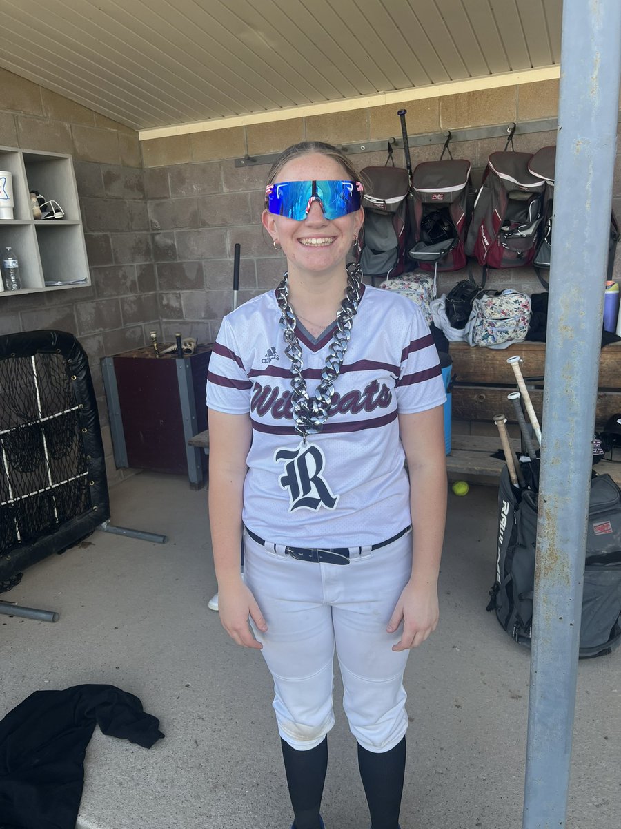 A team improves to 9-2 with a 5-1 win over Branson b team improves to 7-4 with a 11-4 win.  Lexy,Lydia and cadence were our Do your job winners from tonight.