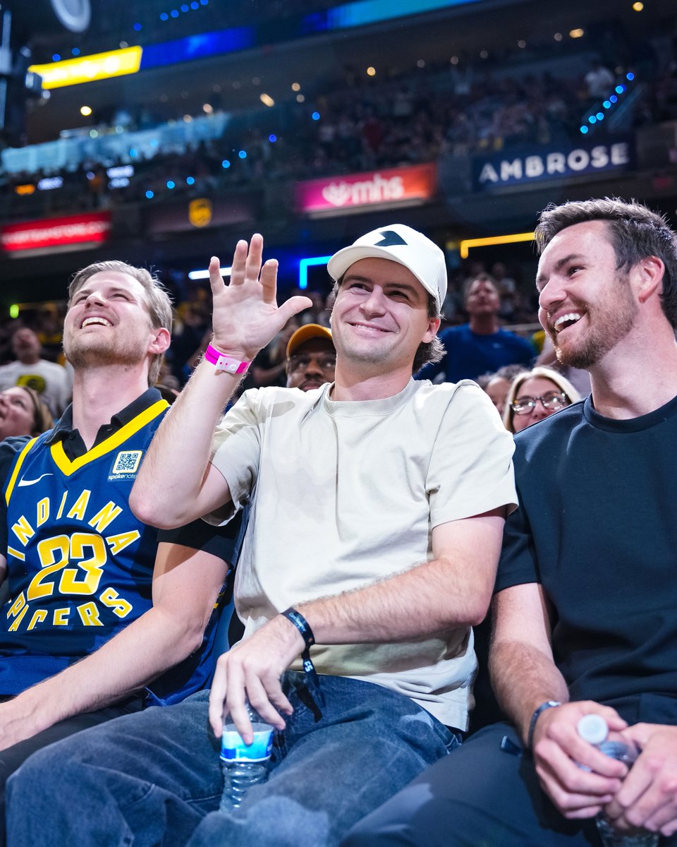 Pacers 🤝 Racers

Marcus Ericsson, Colton Herta, and Kyle Kirkwood rolled up to @pacers Playoffs tonight! 🏎️🏁