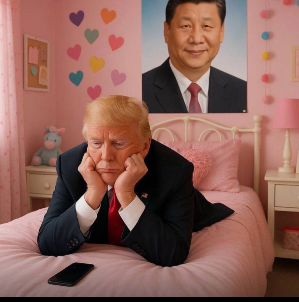 chickengenius's tweet photo. Trump bent the knee 😂 https://t.co/KcyCxvRxPW
