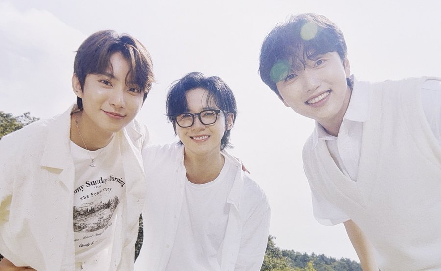 Happy 14th anniversary, B1A4!
#비포와함께한14년_행복하자
#HAPPY_14th_B1A4DAY