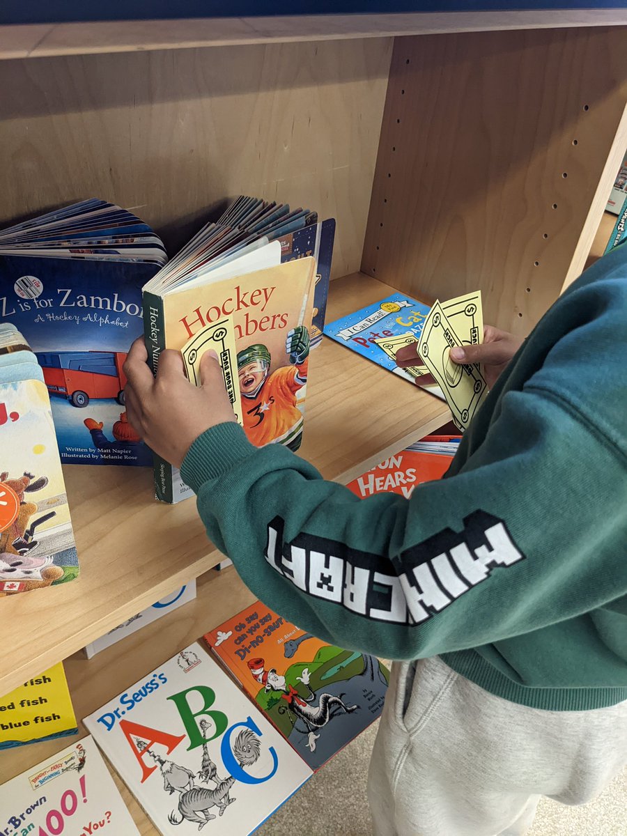BrentwoodParkSD41 (@brentwoodsd41) on Twitter photo Our primary classes participated in a very successful book swap for Earth Day today! <a href="/burnabyschools/">Burnaby Schools</a> Our primary classes participated in a very successful book swap for Earth Day today! <a href="/burnabyschools/">Burnaby Schools</a>
