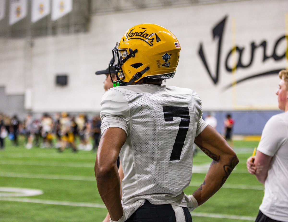 Aaron Kinsey tweet media