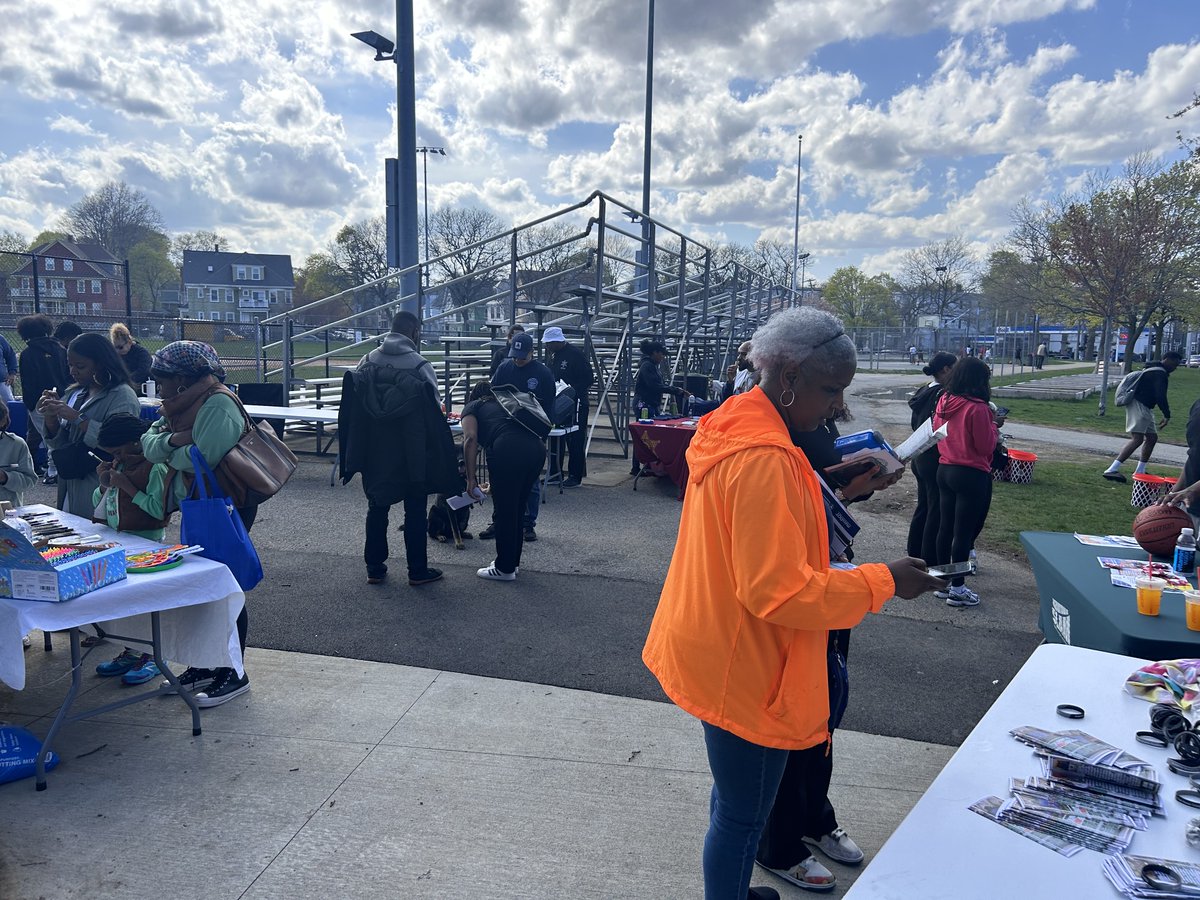 Today we participated in Community Safety’s Dorchester Village Vibes event to engage with residents on how they can be prepared for emergencies! #ReadyBoston