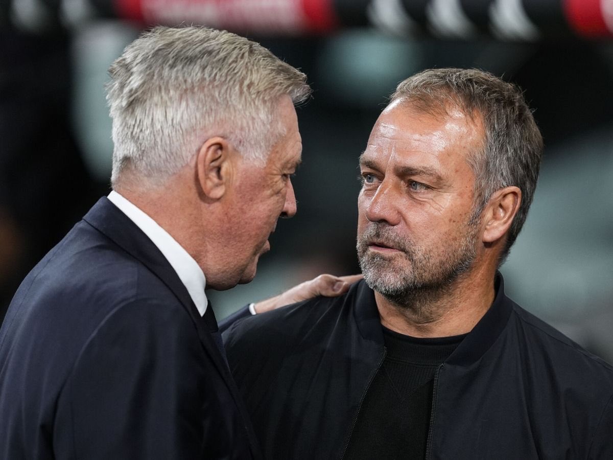 FabrizioRomano's tweet photo. 🚨🫂 Hansi Flick: “Real Madrid have one of the best coaches in the world. It's not nice to see what happened to Ancelotti”. 

“He won everything at every club, he's a gentleman, I have the highest respect for him. It's great see him again this weekend, he's unbelievable coach”. https://t.co/LCSrqz50pX