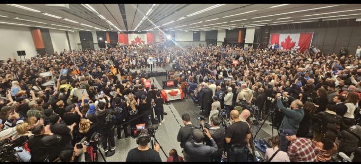 Advocate_DHC's tweet photo. Canada 🇨🇦 lost decade, rallies are the real polls.  #Debate2025 #CanadaElections2025 

 #PierrePoilievreForPM vote for @PierrePoilievre 🌟 Rally in Vaughan https://t.co/bAB9SXDuQJ