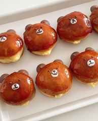 Crypto_urrency6's tweet photo. Caramel coated crème brûlée donuts made by mings.baking https://t.co/q0OOGt64Zh