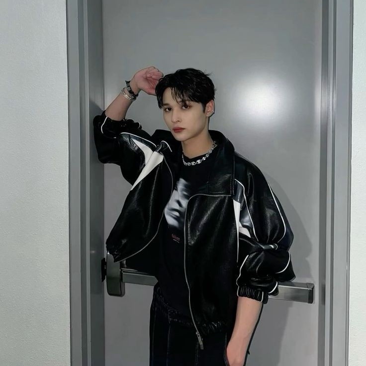 nmmbro's tweet image. ⠀⠀           ♡𝅼       ׅ     ۟   👰🏻    ָ֢    ֹ   🤵🏻    ֹ   ۪   𝟥 
  ɞ #despedidadegritones  ﾉ ﹗ ໒꒱۪   
            💐  #laultimaescupidadevaini