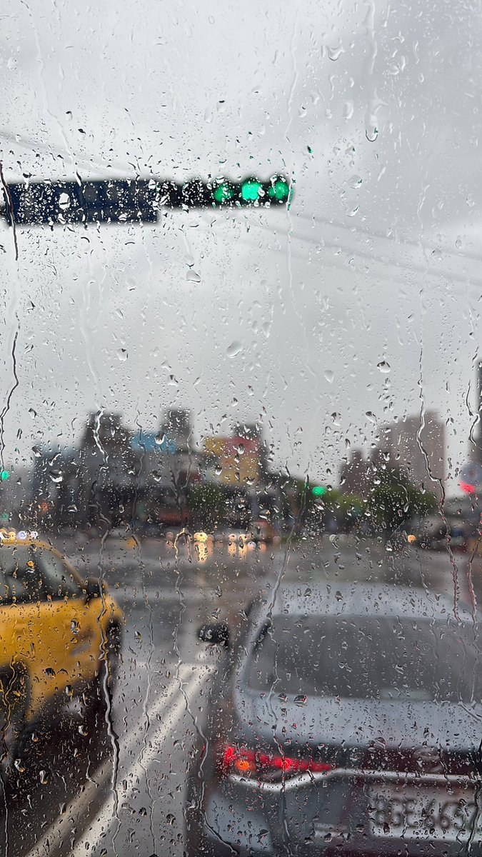 下雨真的很討厭👎