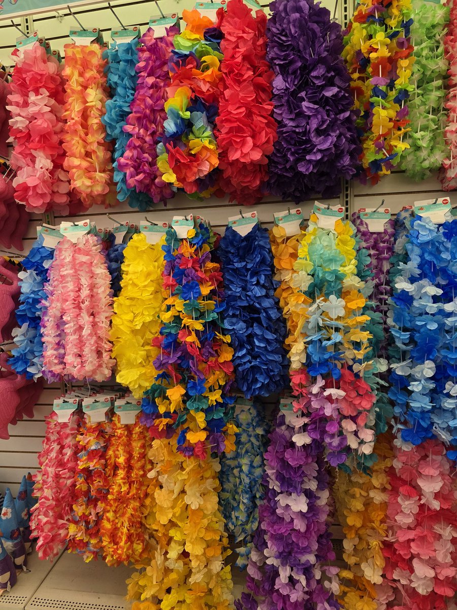 Nikkidelucca's tweet image. Dollar Tree 🌳 is on 🔥
More photos on my Instagram!
#dollartree 
#summer
#cookouts