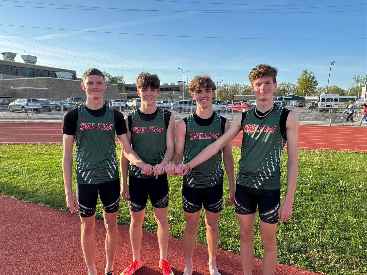 SCHSCatsTrack's tweet image. New Sophomore 4x400 School Record!! 3:35.0. Breaks a 27 year old record! #FAMILY