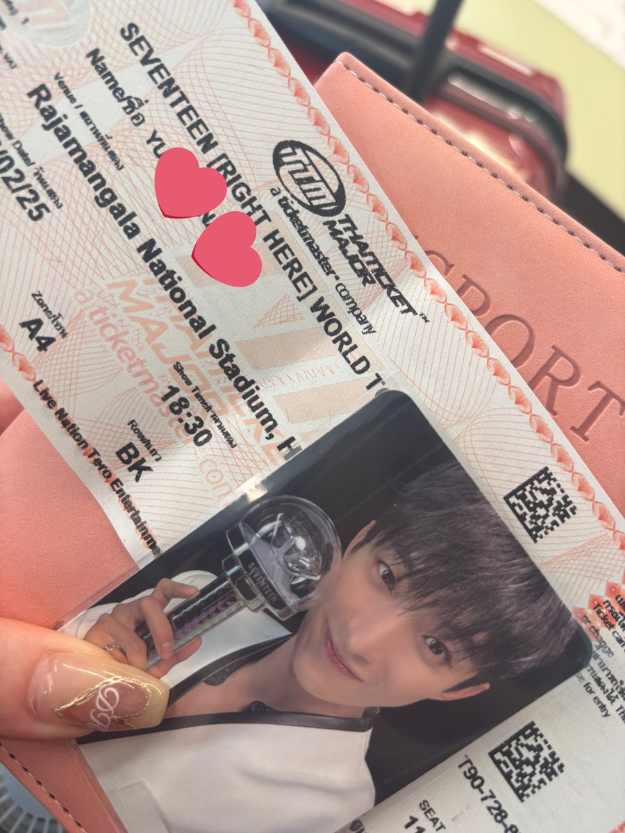 dk_uli218's tweet photo. 250215
SEVENTEEN WORLD TOUR
RIGHT HERE in BANGKOK

〜✈︎✈︎✈︎🇹🇭

@angyu241 
最高の思い出がまた１つ増えたよ🫶🏻 https://t.co/cc4VlpDIoI