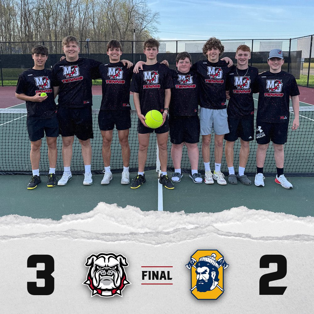 🎾 THIS TEAM CONTINUES TO PROVE THEY’RE SPECIAL

Dogs pick up a BIG win over a VERY strong Oakwood team tonight at home! Titus Copp is our “Dawg of the Day” for his match clinching win at 3rd Singles!

#TITW | #GoDogs