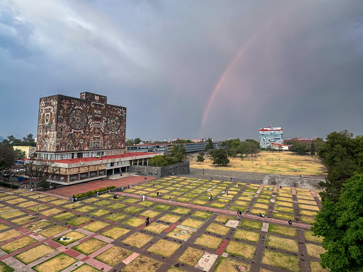 UNAM (@unam_mx) on Twitter photo #PostalUNAM 🌈 En Ciudad Universitaria, hoy, disfrutamos del sol, la lluvia, el viento y un arcoíris.
📸 <a href="/Angel33SB/">Angel Solís</a> #PostalUNAM 🌈 En Ciudad Universitaria, hoy, disfrutamos del sol, la lluvia, el viento y un arcoíris.
📸 <a href="/Angel33SB/">Angel Solís</a>