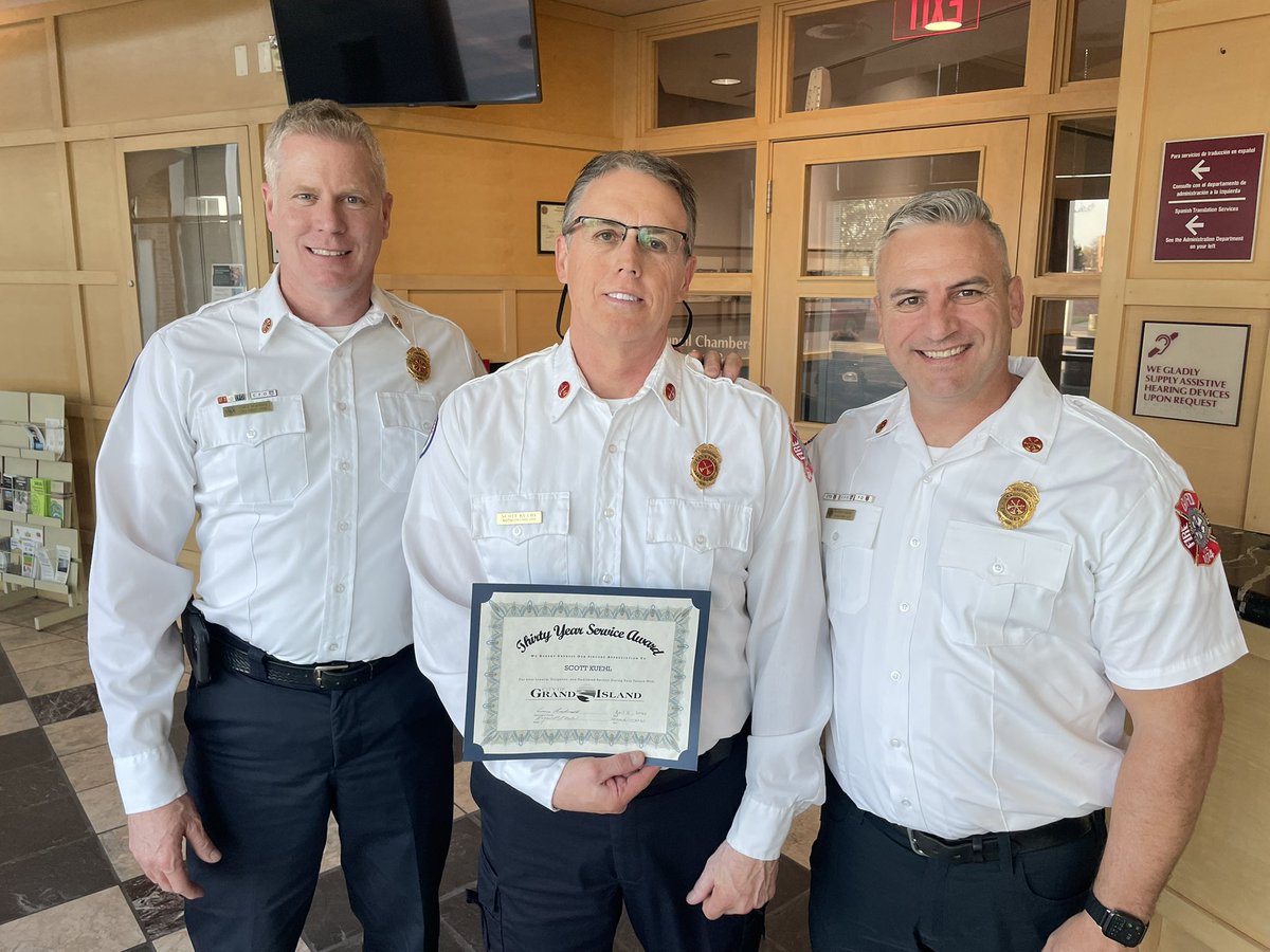 GIFireDept's tweet image. 🤯30 Years!🤯
The Grand Island City Council honored Battalion Chief Scott Kuehl for serving the city for the past three decades. Congrats on a heck of a career to this point Scott!