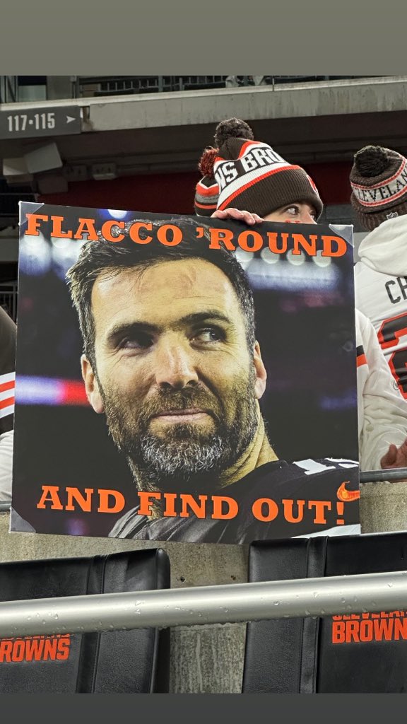 karnsies817's tweet image. So Joe Flacco waltzes into town, and the Guardians take first place in the same night?

You can't convince me it's coincidence.