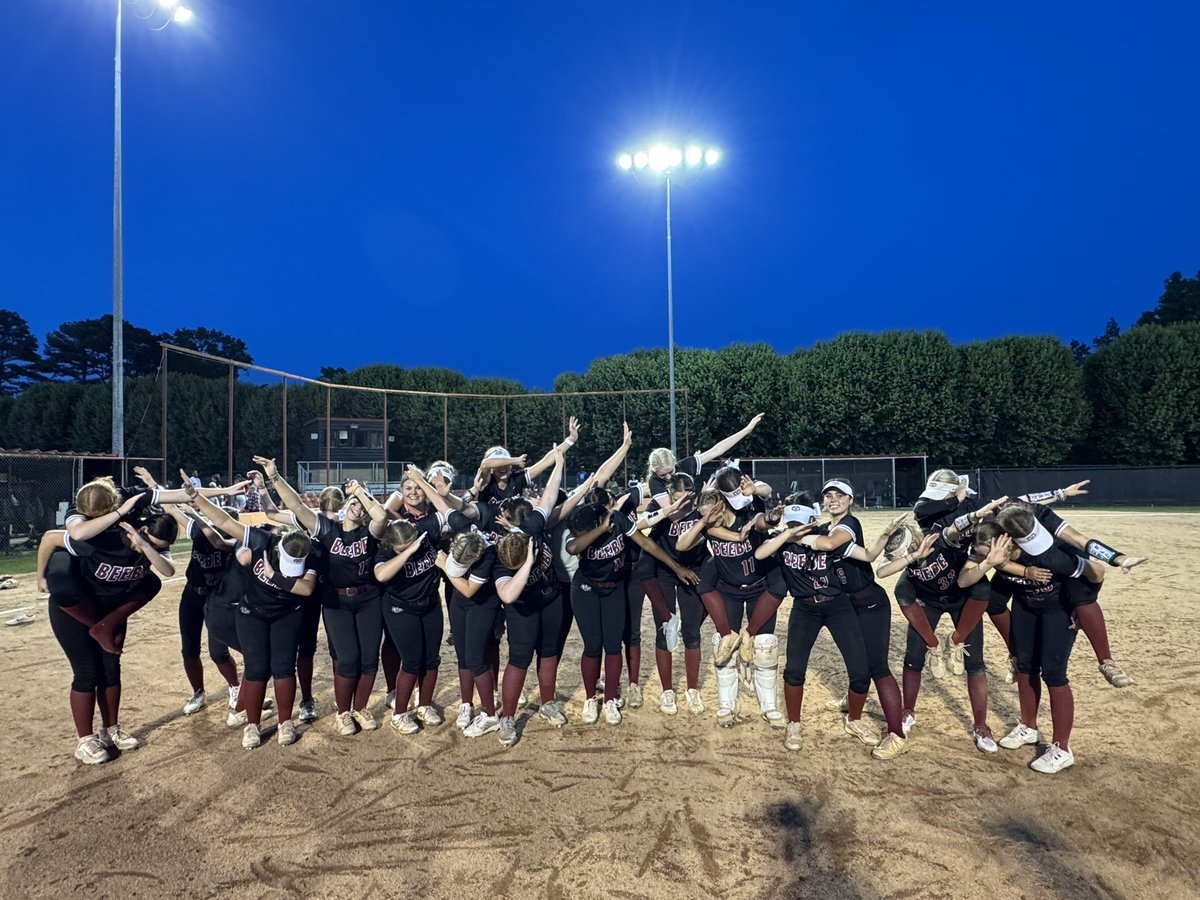 Dabs for double conference dubs!! Lady Badgers pick up two more wins in conference, improving to 11-3! #bprd #alreadywritten #beebesb🥎