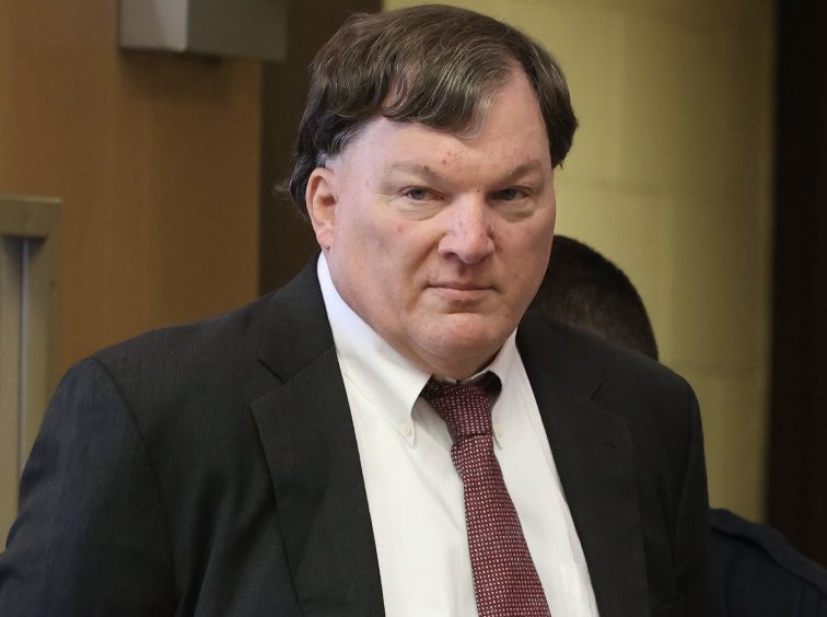 MaryMurphyMedia's tweet photo. Was Rex Heuermann involved?  
The accused #LISK killer is charged with killing six victims whose remains were found on  north side of Ocean Parkway.  One victim was #ValerieMack, whose body parts were left on east end of Parkway, close to #Peaches’ daughter. https://t.co/cHyQ9tS6to