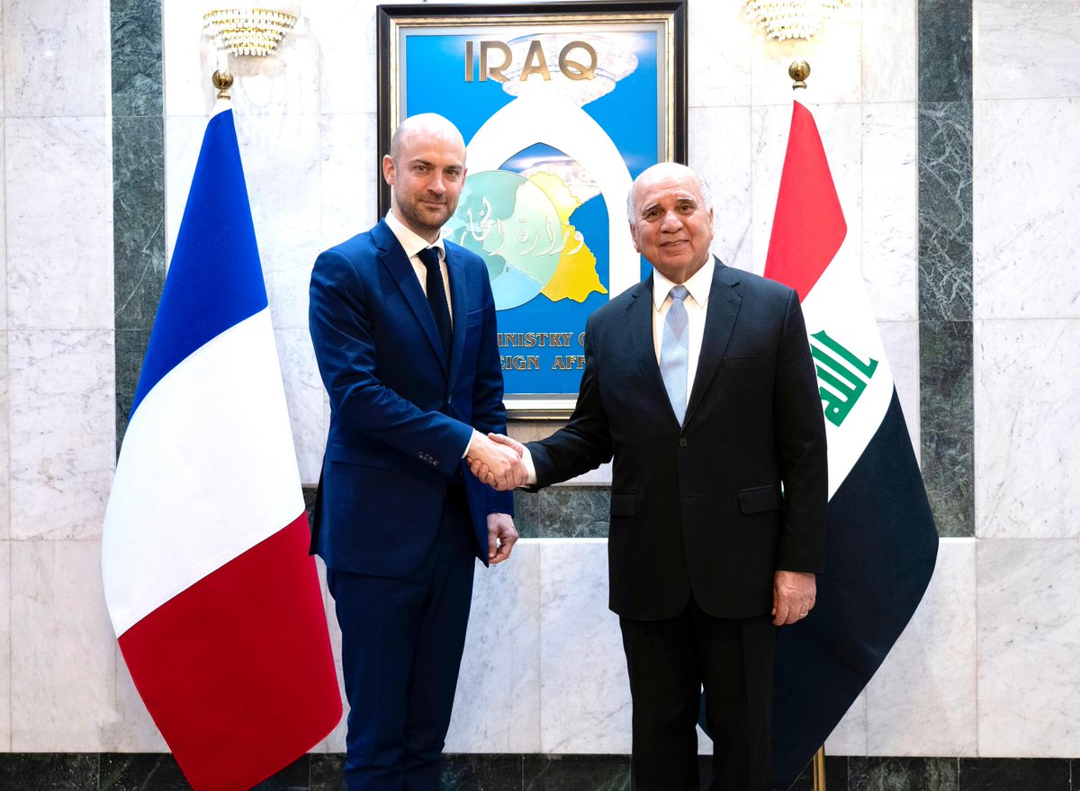 استقلبت اليوم في #بغداد السيد جان نويل بارو وزير خارجية #فرنسا، سنناقش سبل تعزيز التعاون الثنائي بين بلدينا الصديقين لا سيما على الصعيد الاقتصادي والامن والدفاع،