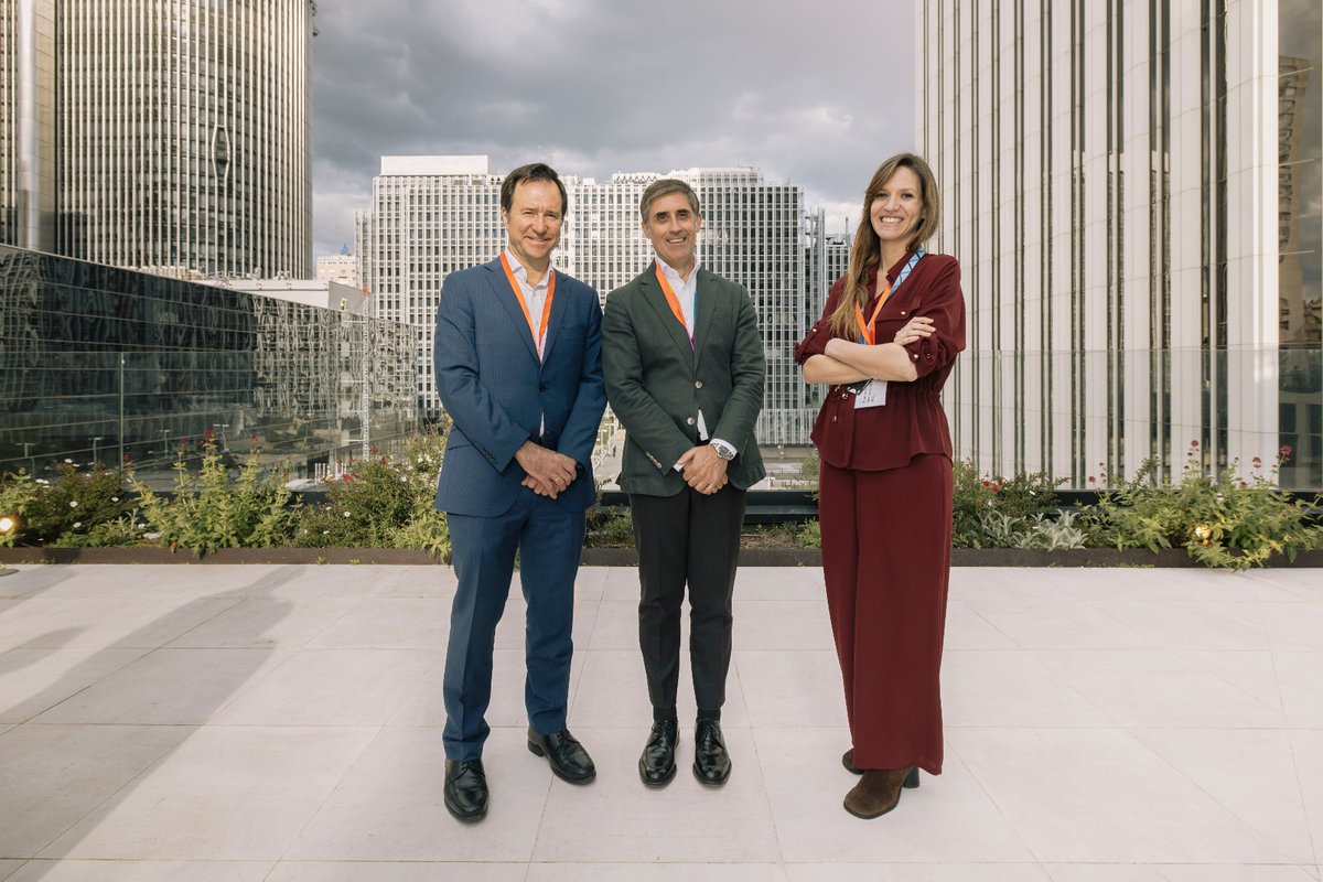 Fundación CYD (@fundacion_cyd) on Twitter photo 🚀Muchas gracias a <a href="/mariaborbones/">María Borbonés 🏡</a> y <a href="/tomasgarciaIBM/">Tomas Garcia</a> de <a href="/IBM_ES/">IBM España</a>, y Manuel Abellán de <a href="/MicrosoftES/">Microsoft España</a>, por acompañarnos en la inauguración del #ProgramaMentoresCYD 2025. 🙌🎓 🚀Muchas gracias a <a href="/mariaborbones/">María Borbonés 🏡</a> y <a href="/tomasgarciaIBM/">Tomas Garcia</a> de <a href="/IBM_ES/">IBM España</a>, y Manuel Abellán de <a href="/MicrosoftES/">Microsoft España</a>, por acompañarnos en la inauguración del #ProgramaMentoresCYD 2025. 🙌🎓