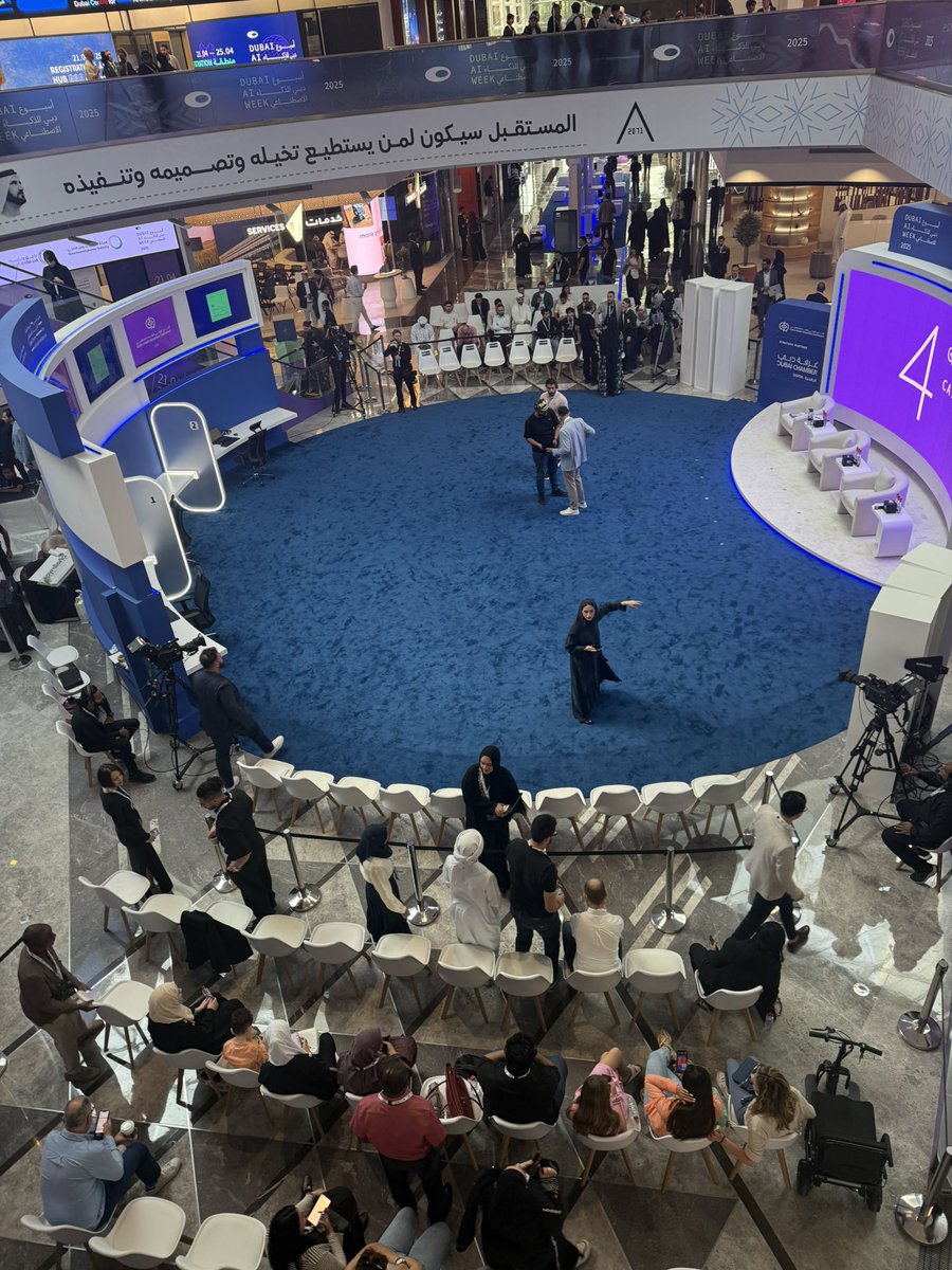 EmilyFoat's tweet image. Very inspiring talks at #AIWeek Dubai
Congrats to Steph and Oman love your Grok passion 👏🏻🚀