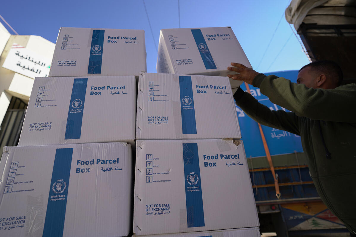 WFP Lebanon - برنامج الأغذية العالمي في لبنان (@wfplebanon) on Twitter photo How does <a href="/WFP/">World Food Programme</a> decide what goes in a food basket?
We consider:
📌Local food preferences
📌Market availability
📌What people typically eat
WFP sources food locally whenever possible and fortifies key staples to improve nutrition. How does <a href="/WFP/">World Food Programme</a> decide what goes in a food basket?
We consider:
📌Local food preferences
📌Market availability
📌What people typically eat
WFP sources food locally whenever possible and fortifies key staples to improve nutrition.