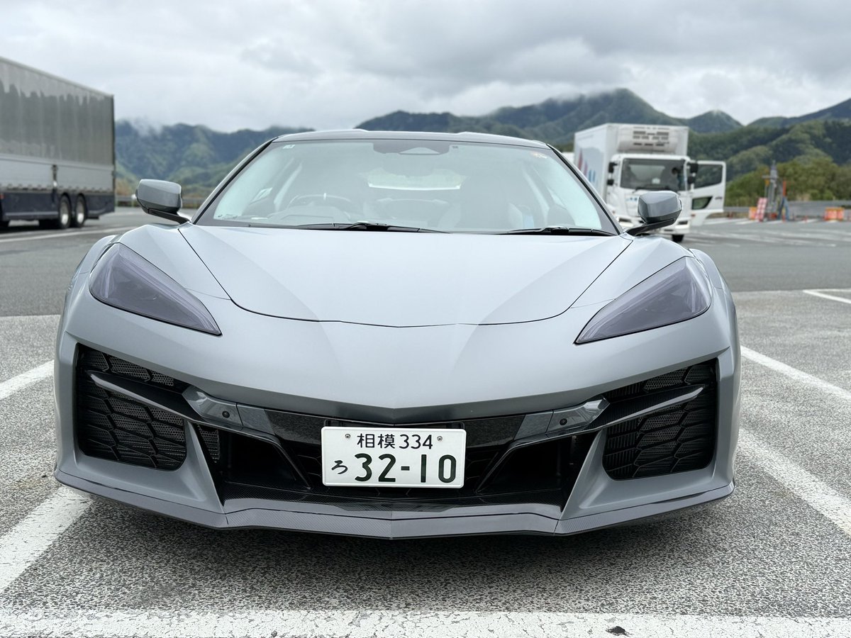 santarovette's tweet photo. 2025 Corvette C8 E-RAYとっくに納車になってました🤣🙏
新車のうちにPPFフルラッピング‼️
もちろん🐻さんスタジオ🤩
いっぱいわがまま聞いていただきました🤩‼️感謝‼️
イベントではデモカーさせていただきます🫡
コレから🚃の魅力発信させていただきます。
@c8_corvette_z06 https://t.co/tuSXt0ygK6