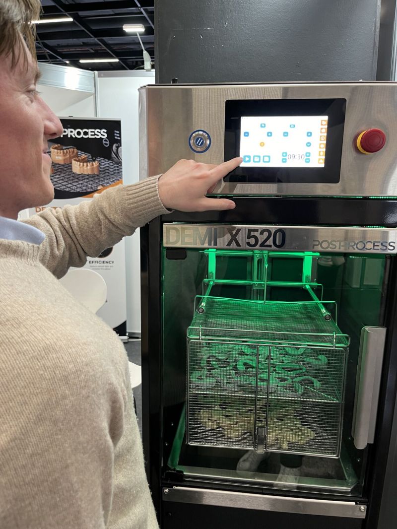 3dMonotech's tweet image. &quot;Revolutionize your dental lab with the PostProcess® DEMI X 520™  the all-in-one solution for flawless resin cleaning and PolyJet support removal. Precision, speed, and stunning results  every single time.&quot;
@3dMonotech @postprotech 
For more: 3dmonotech.in/demi-x-520-for…
#postprocess