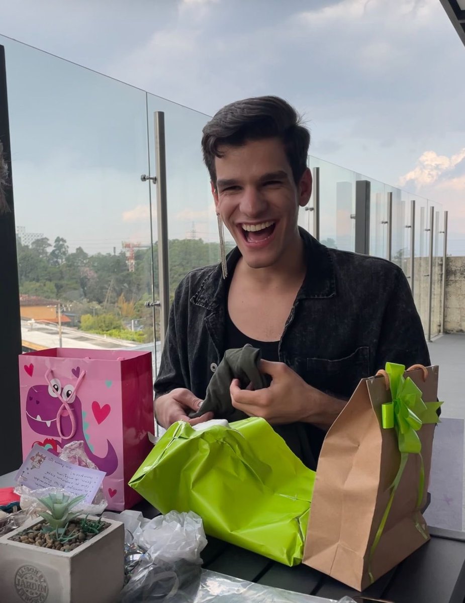 FELICES 24 NELSON

te quiero 💚 <a href="/SoyNelsonC/">Nelson Carreras Oficial</a>