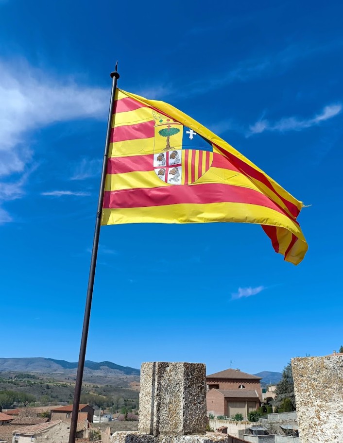 2️⃣3️⃣ ABRIL - Feliz día de Aragón
#SanJorge