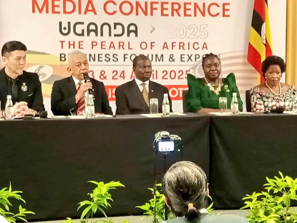 Ministry of Finance (@mofpedu) on Twitter photo Finance Minister <a href="/MatiaK5/">Matia Kasaija</a> and Energy Minister <a href="/NankabirwaRS/">Ruth Nankabirwa Ssentamu</a> are currently visiting Malaysia and part of their mission is to promote Uganda as the best trade,tourism & investment destination.
Together with Uganda High Commissioner to Malaysia, Amb.Dr. Betty Bigombe,the Ministers Finance Minister <a href="/MatiaK5/">Matia Kasaija</a> and Energy Minister <a href="/NankabirwaRS/">Ruth Nankabirwa Ssentamu</a> are currently visiting Malaysia and part of their mission is to promote Uganda as the best trade,tourism & investment destination.
Together with Uganda High Commissioner to Malaysia, Amb.Dr. Betty Bigombe,the Ministers