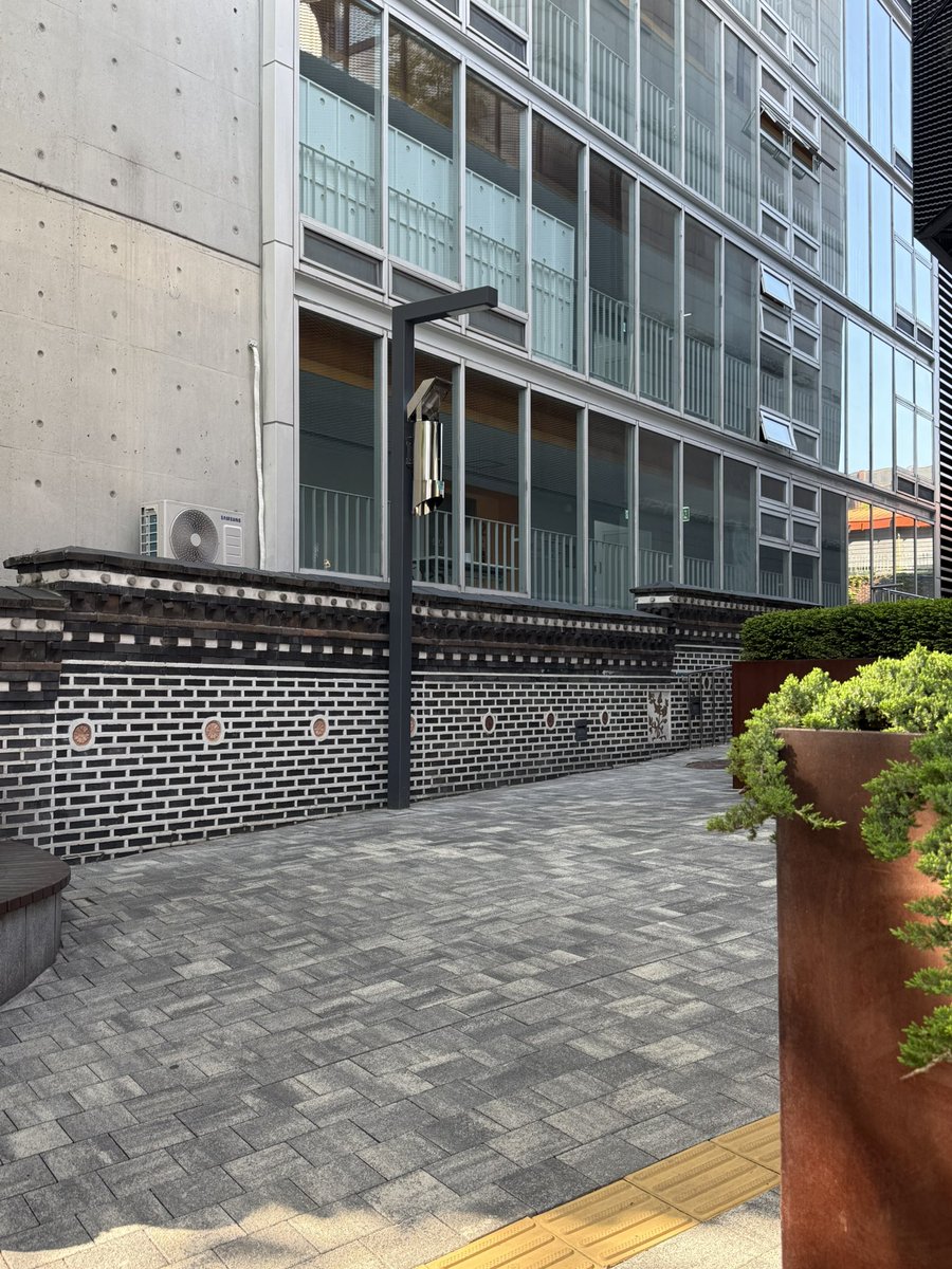 아주 오랜만에 인사를 해볼까요 우리
끝나고 여기서요🌱😎
급하게 말고 천천히와요 나도 여유있게 갈게요