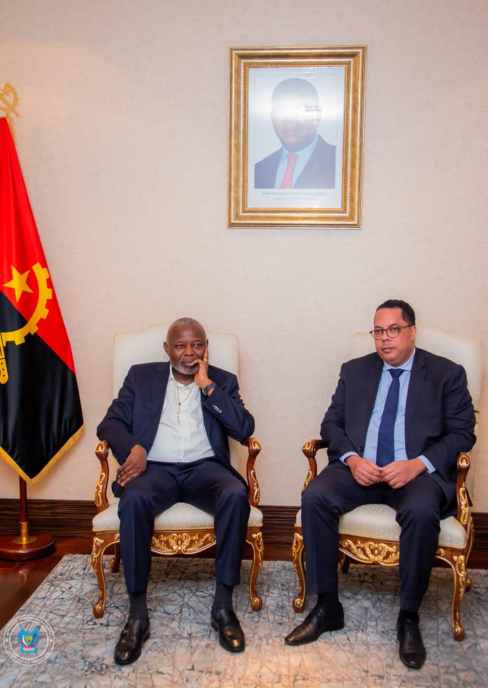 LinanaMerlin's tweet image. Le Président de l'@AssembleeNatRDC, le Prof Dr @VitalKamerhe1 est arrivé à Luanda en Angola le mardi 22 avril pour participer à la 15 ème session ordinaire de l'Assemblée #plénière du #Forum des #Parlements des pays membres de la CIRGL qui s'ouvre le mercredi 23 avril
@GaborienM