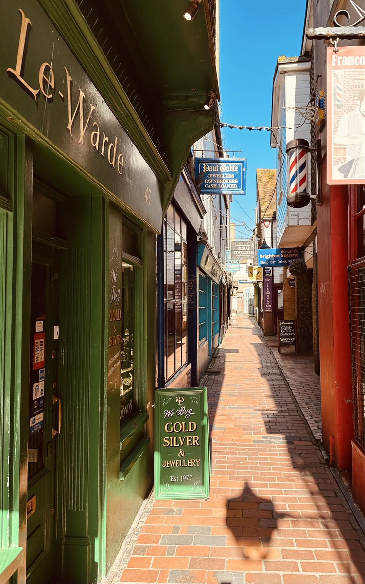 Steveontour1's tweet image. Nothing like #meandering through the #Brighton Lanes #DailyPictureTheme