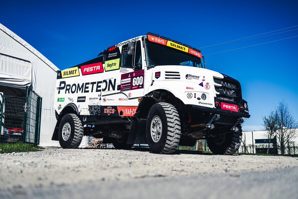 mi_roads's tweet photo. MI ROADS 🟥⬜ + MARTIN MACÍK JR. 🚚 = WE ARE ONE TEAM 🤝

✍️ Stali jsme se oficiálním partnerem týmu dvojnásobného dakarského vítěze🏆 🏆!

#miroads #mi #mijsmemy #kmracing #mmtechnology #martinmacik #weareoneteam #rallyedakar #bajaaragon #rallyedumaroc https://t.co/WgHw7qLgmk