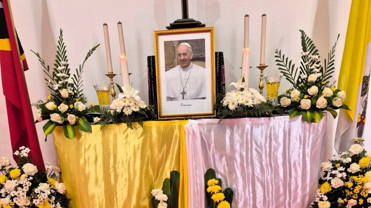 UNTimorLeste's tweet photo. 🇻🇦🕊️ #UNTimorLeste RC @FunmiB &amp; Country Team deeply mourn the passing of His Holiness Pope Francis — a guiding light of peace, justice, &amp; compassion.
As SG @antonioguterres said, he leaves behind “a legacy of faith, service &amp; humanity.”
His voice will echo for generations. 🙏 https://t.co/cFuXp05AMo